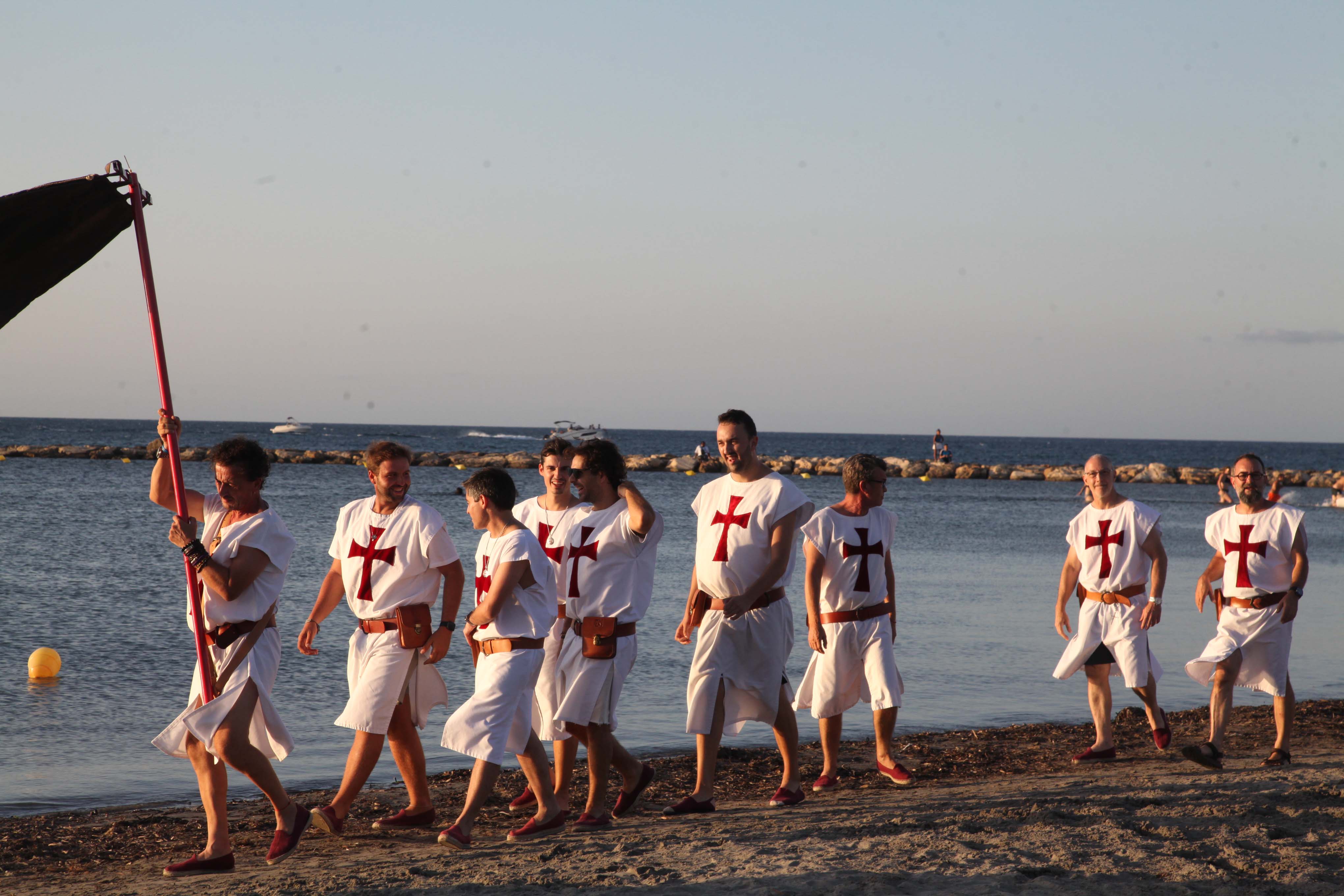 Los Moros y Cristianos desembarcan en Dénia