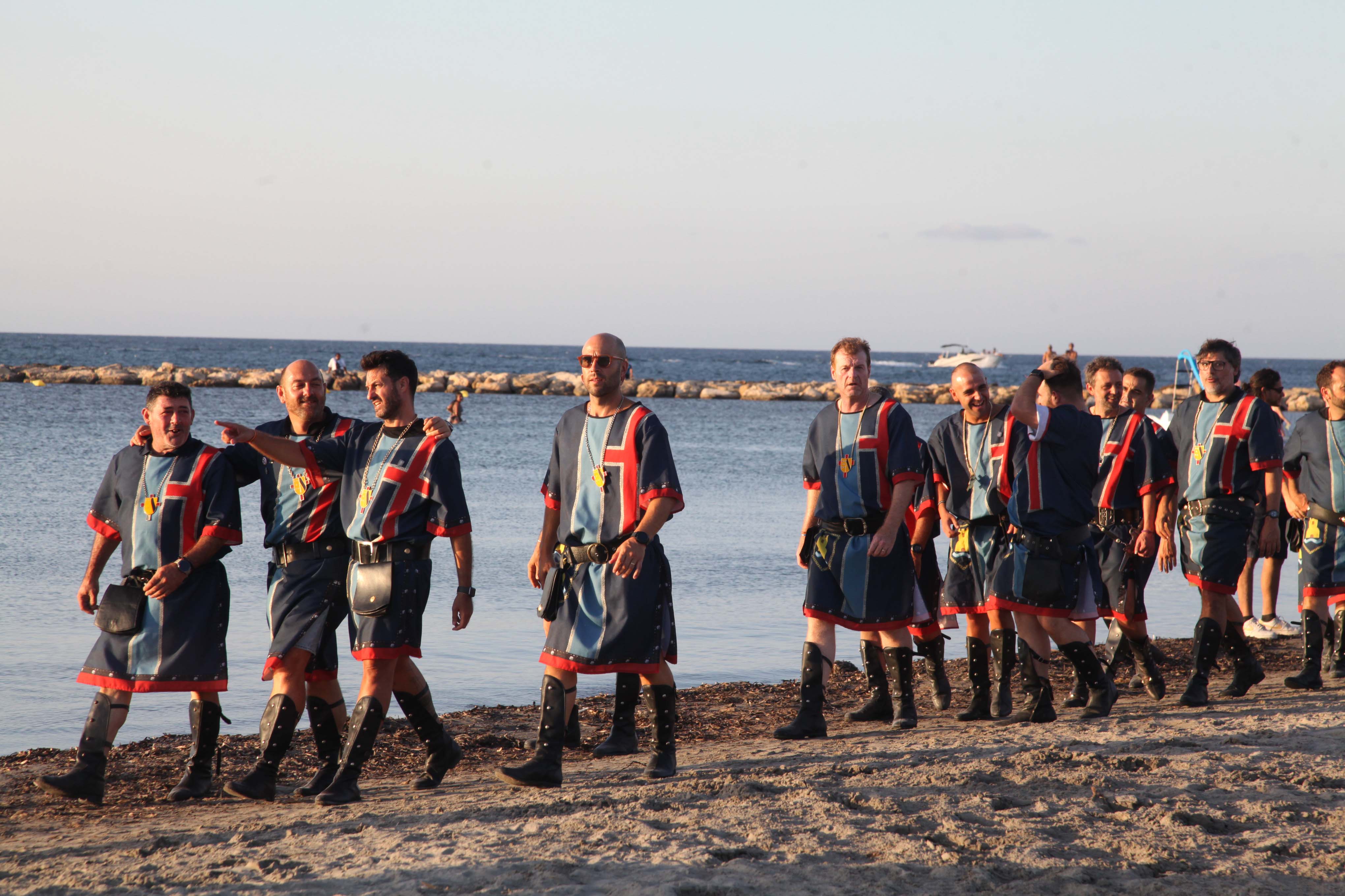 Los Moros y Cristianos desembarcan en Dénia