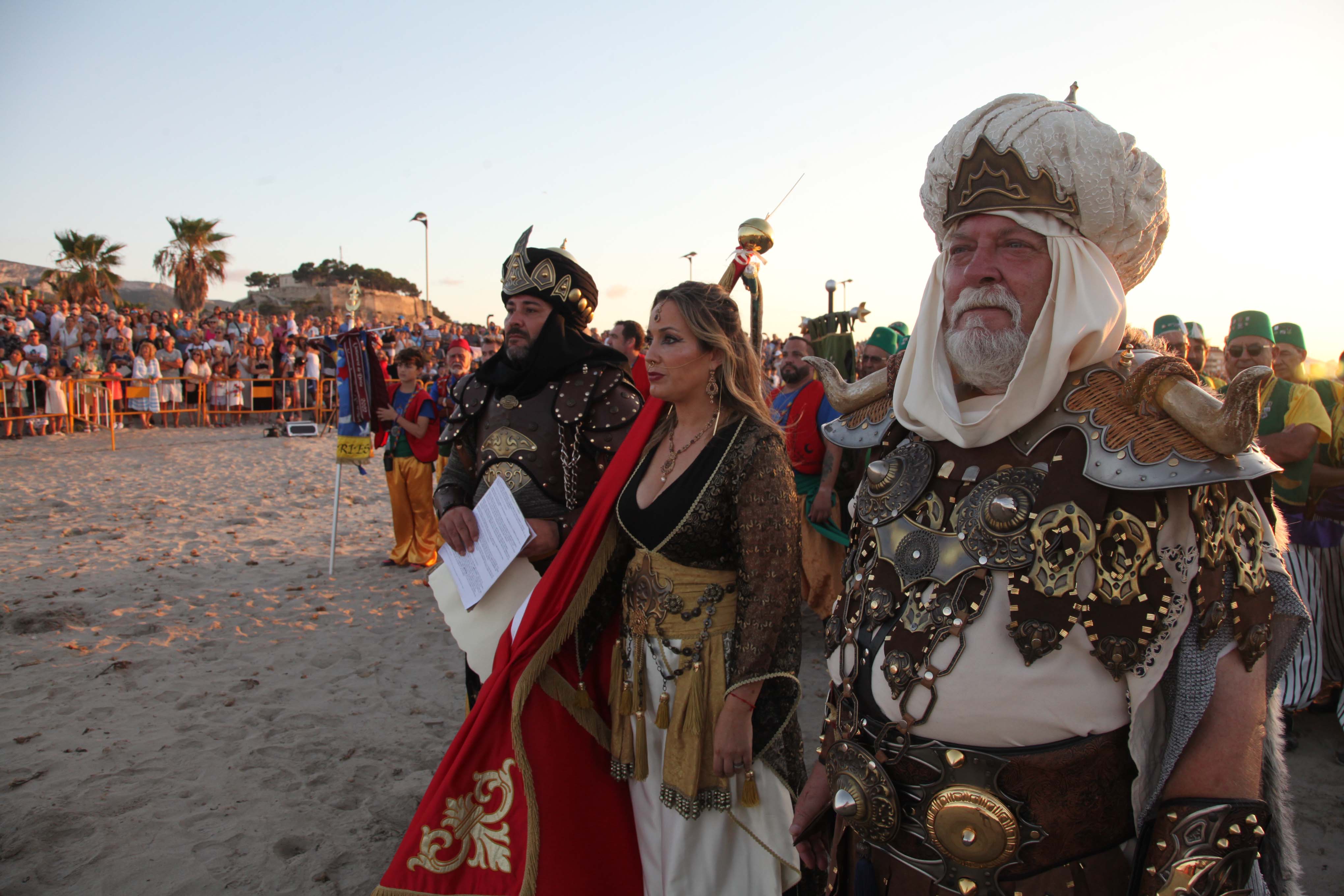 Los Moros y Cristianos desembarcan en Dénia