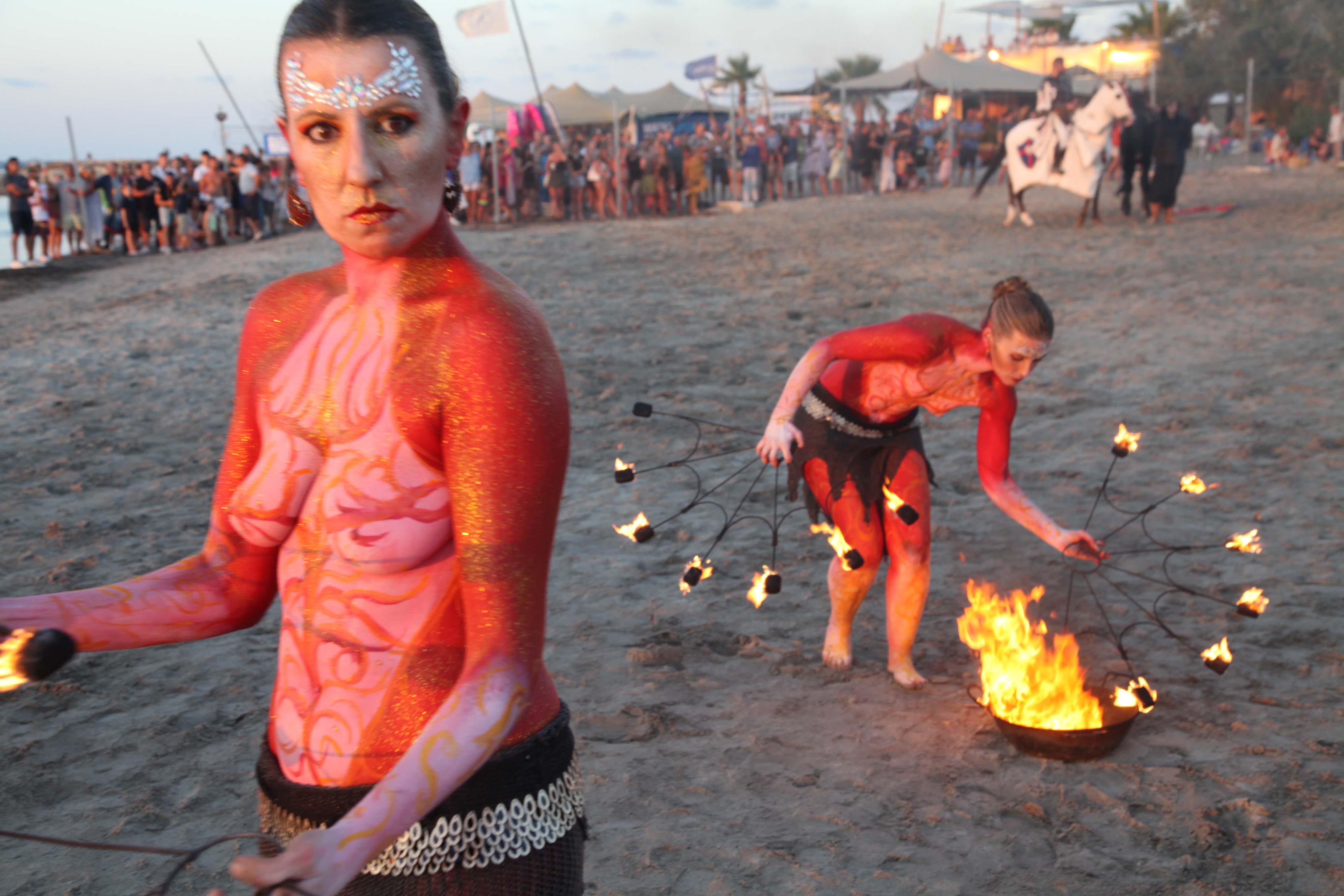 Los Moros y Cristianos desembarcan en Dénia