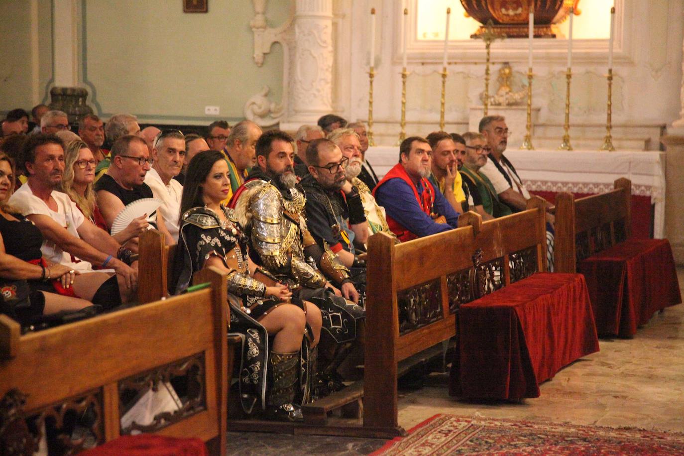 La batalla de arcabucería de los Moros y Cristianos llena Dénia de pólvora