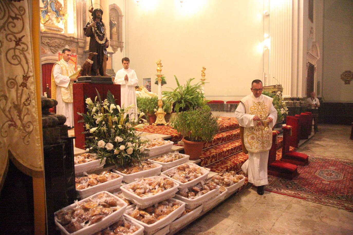 La batalla de arcabucería de los Moros y Cristianos llena Dénia de pólvora