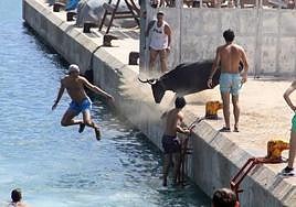 Imagen de archivo de los 'Bous a la mar' en las fiestas 2022.