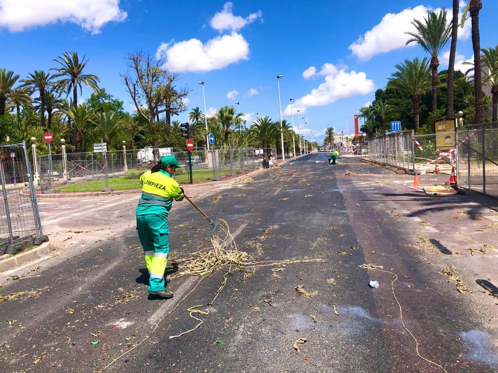 El servicio de limpieza de Elche durante el turno de día.