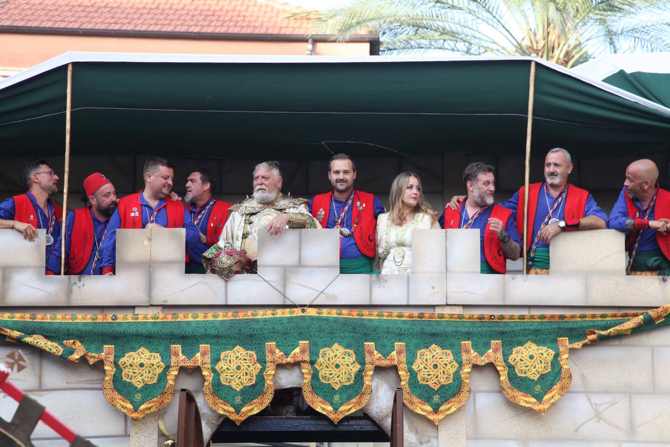 El Milagro de la Niebla y el castillo de fuegos artificiales despiden los Moros y Cristianos de Dénia