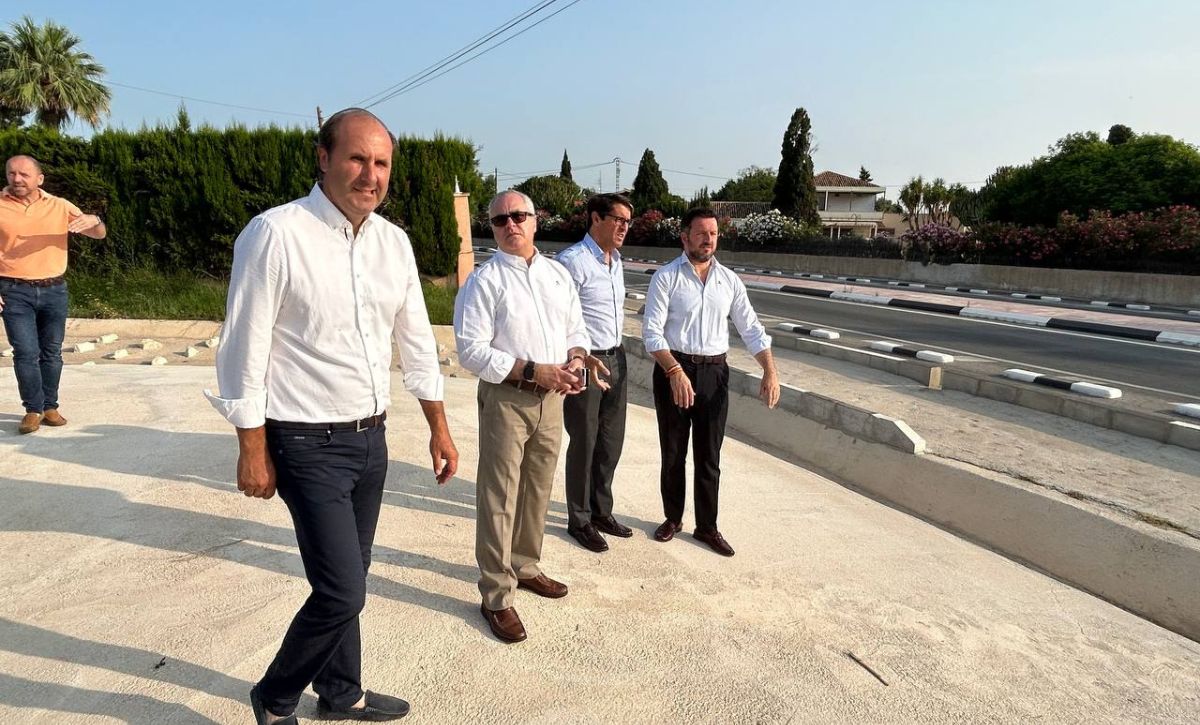 Visita institucional al punto al punto de la CV-865 donde las inundaciones son frecuentes.