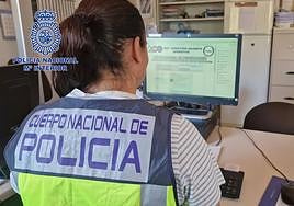 Una investigadora de la Policía Nacional en una imagen de archivo.