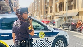 Agente de la policía local de Elche.