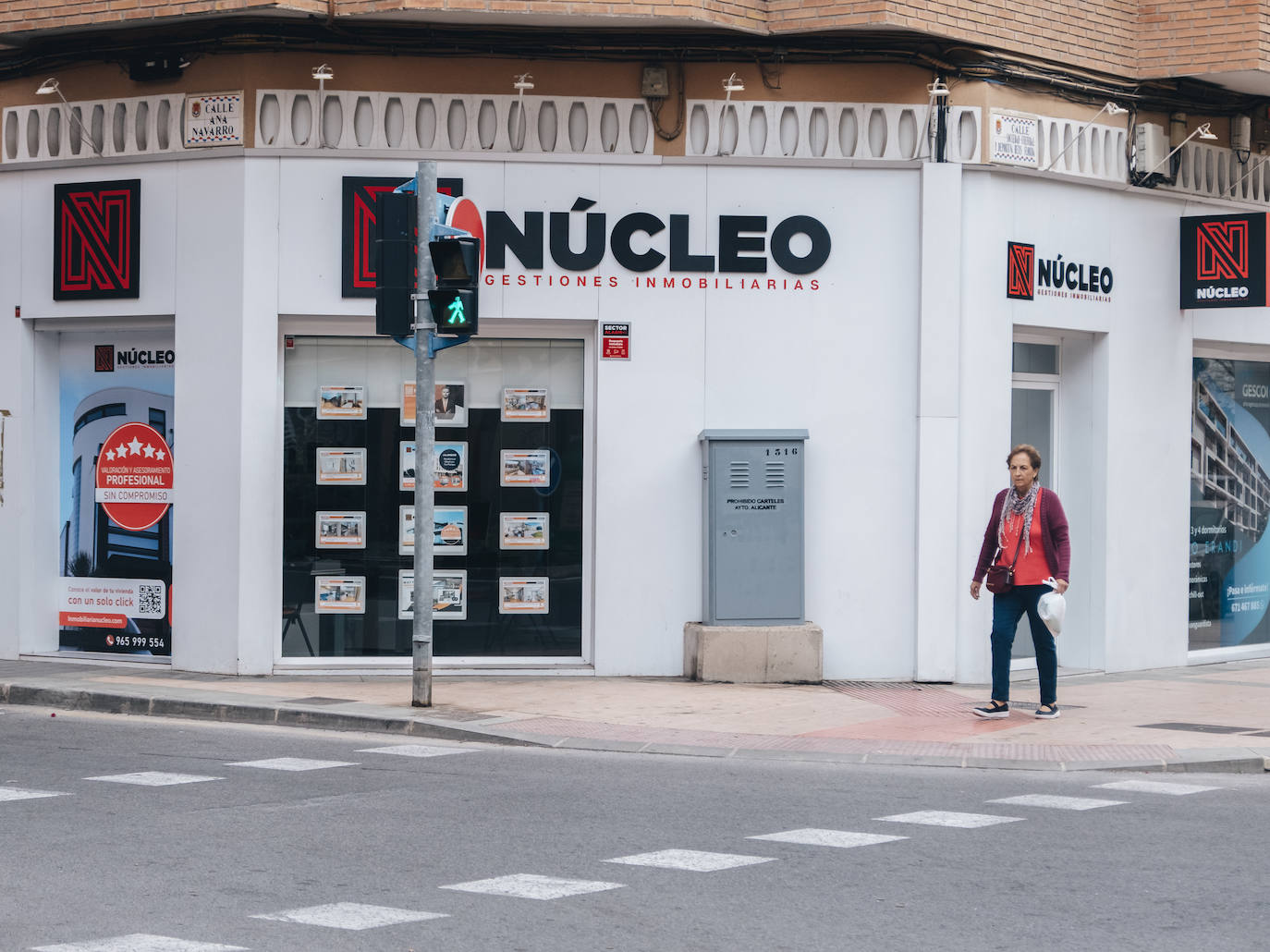 Las continuas subidas del euríbor congelan la firma de hipotecas en Alicante