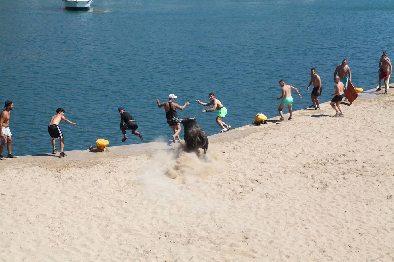 Primer día de Baret y Bous a la Mar en Xàbia