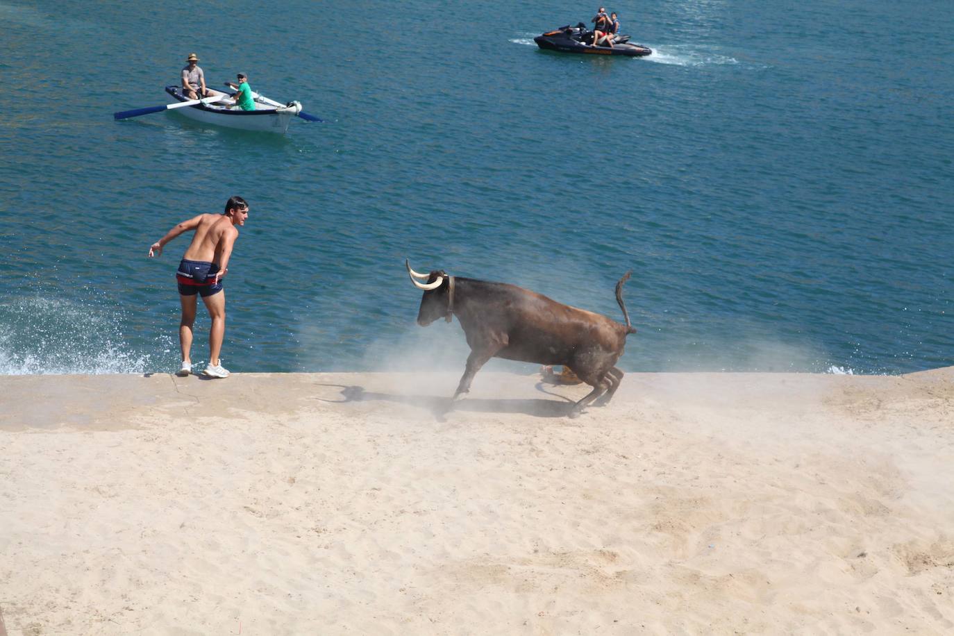 Primer día de Baret y Bous a la Mar en Xàbia