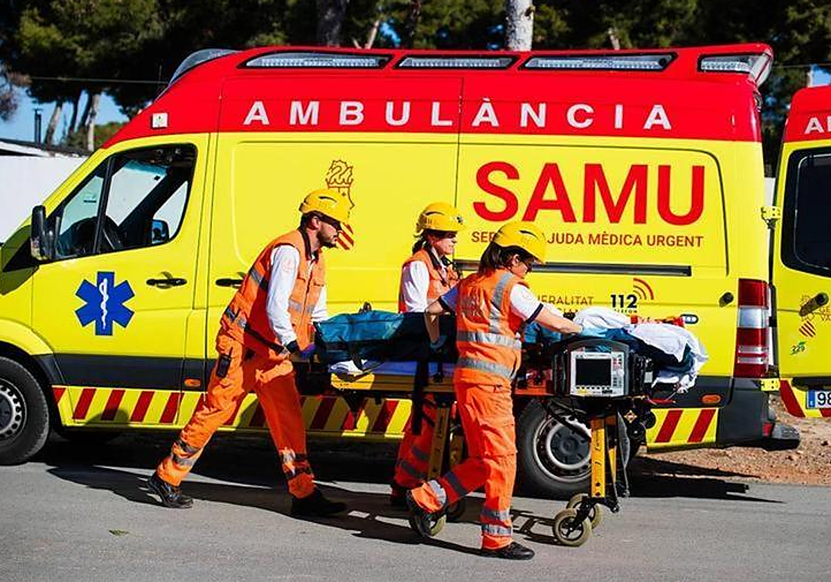 Equipo médico del Servicio de Ayuda Médica Urgente (SAMU).