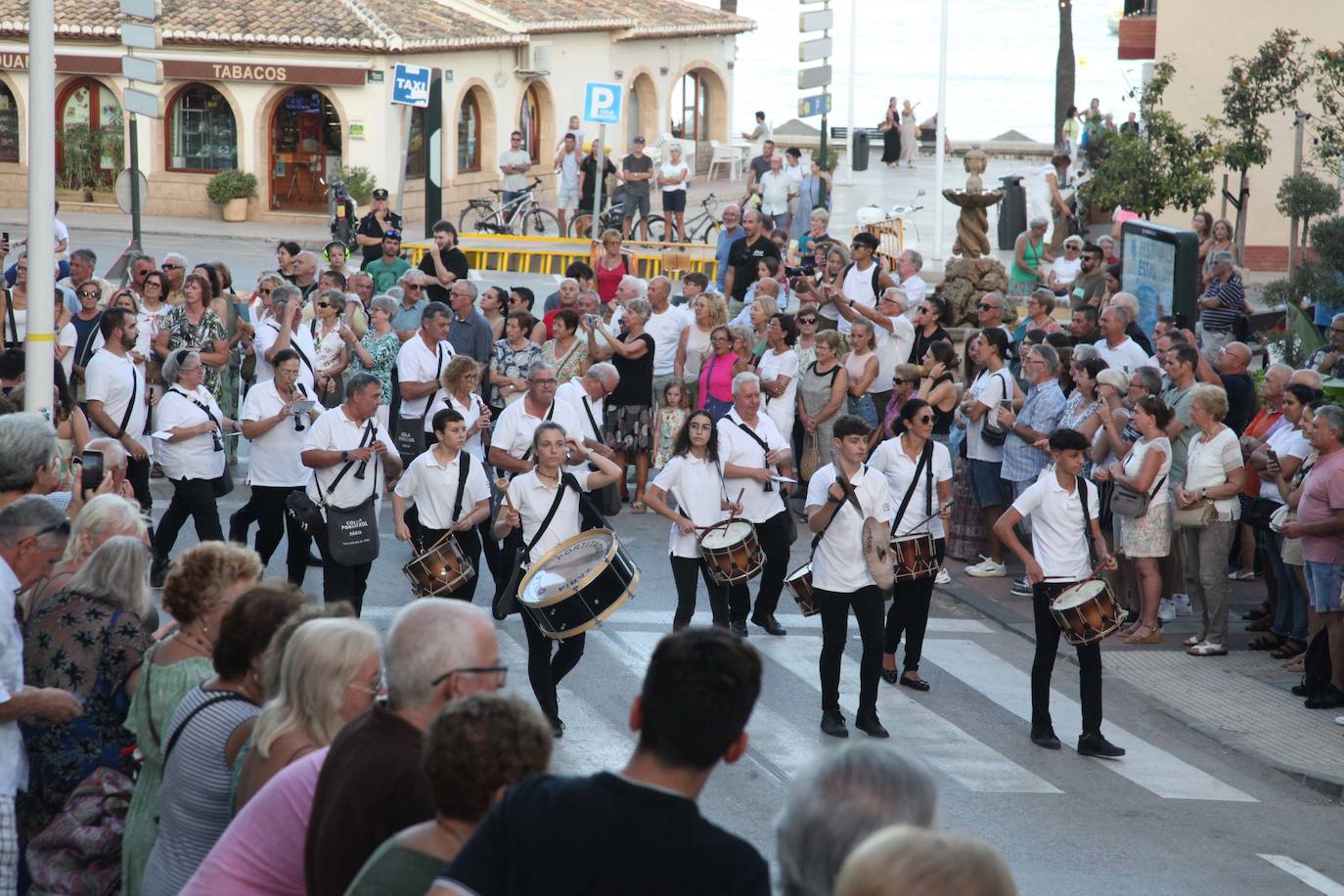 Así ha sido la ofrenda de flores a la Mare de Déu de Loreto en Xàbia