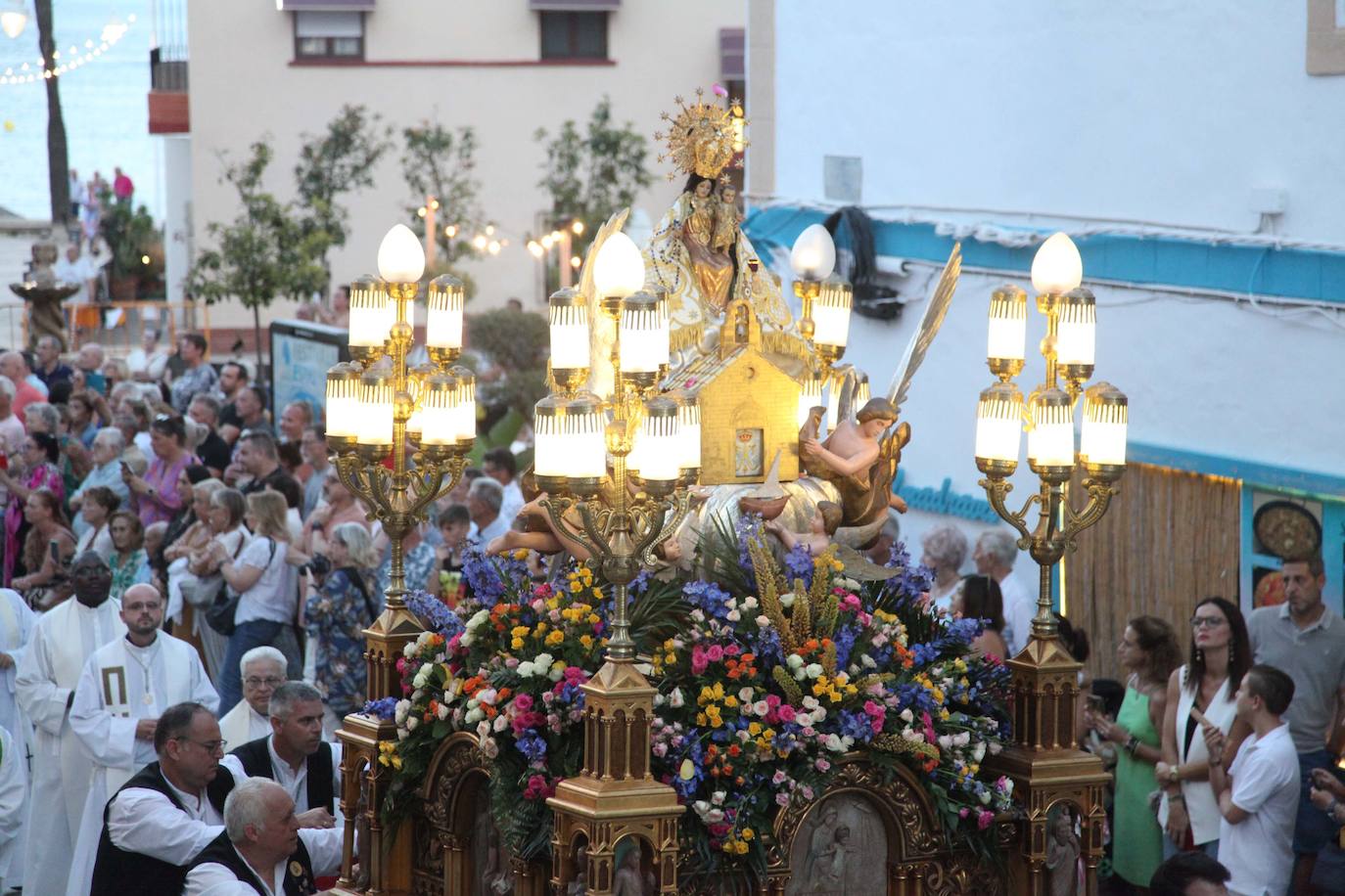 La procesión a la Mare de Déu de Loreto emociona en Xàbia