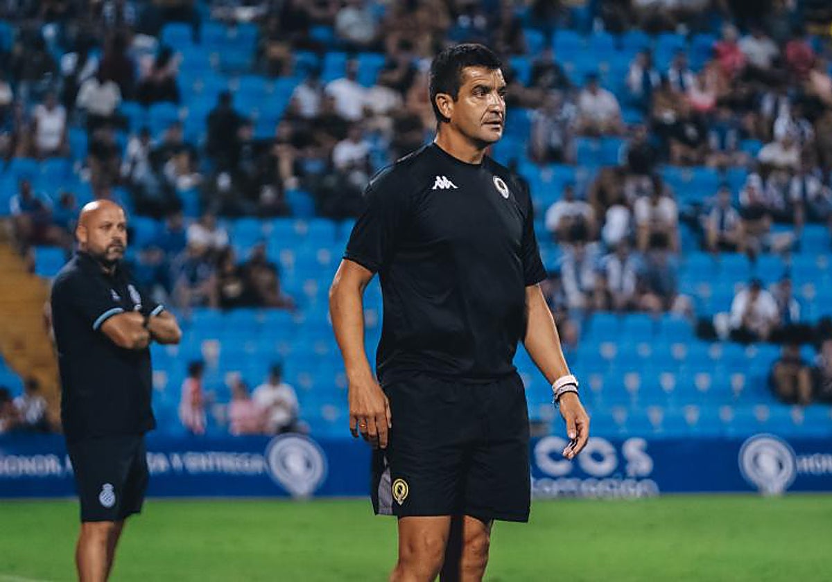 Rubén Torrecilla, durante el Hércules-Espanyol B de la primera jornada