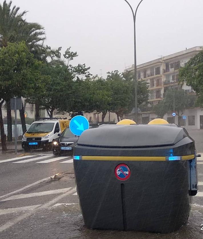 Imagen secundaria 2 - Actuaciones y desperectos provocados por la lluvia en Jávea