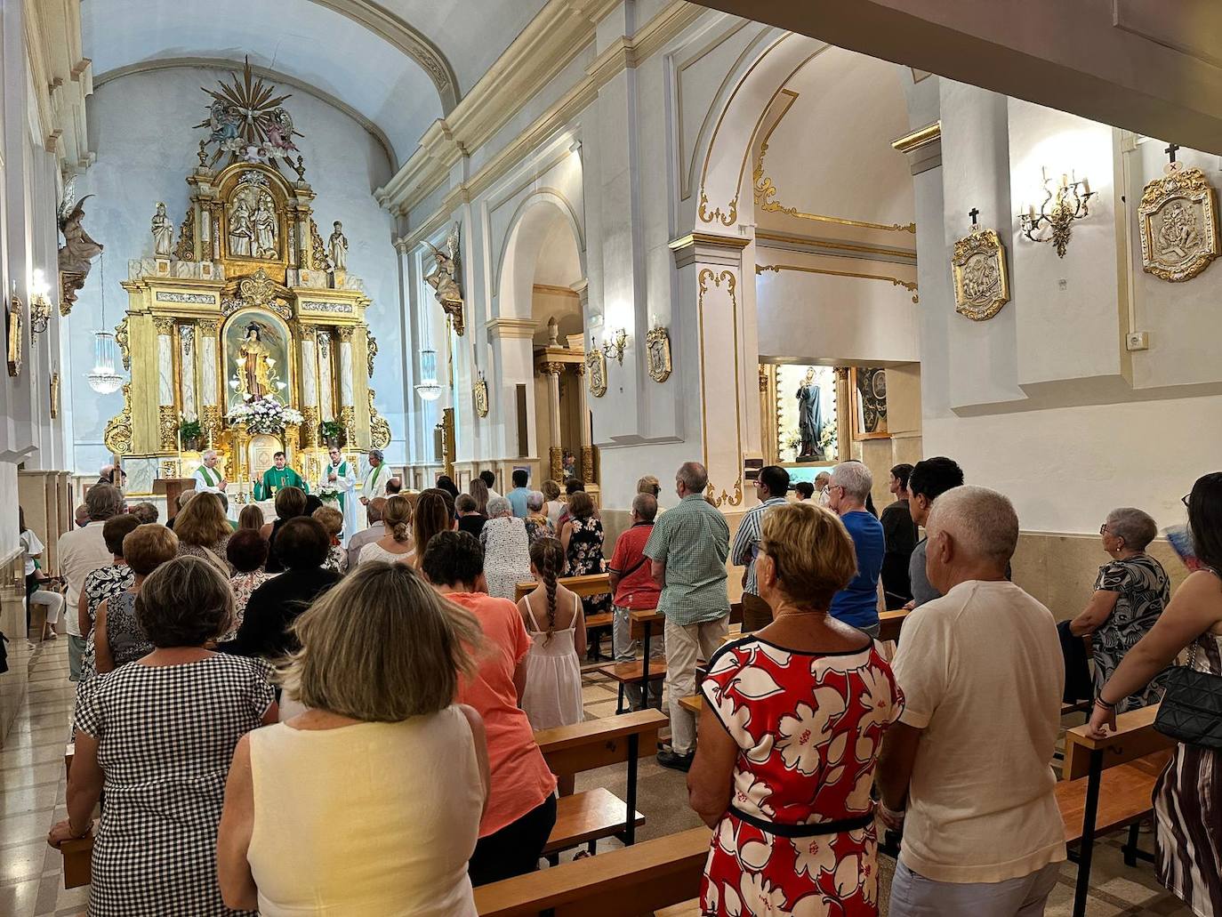 La Iglesia de Santa Teresa de El Campello celebra el acto de nombramiento de su nuevo párroco