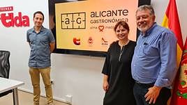 Presentación de Alicante Gastronómica Solidaria en Elda, municipio que también participará en el certamen.