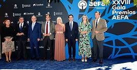 Autoridades, patrocinadores y empresarios han asistido a la entrega de los premios Aefa en Alcoi.