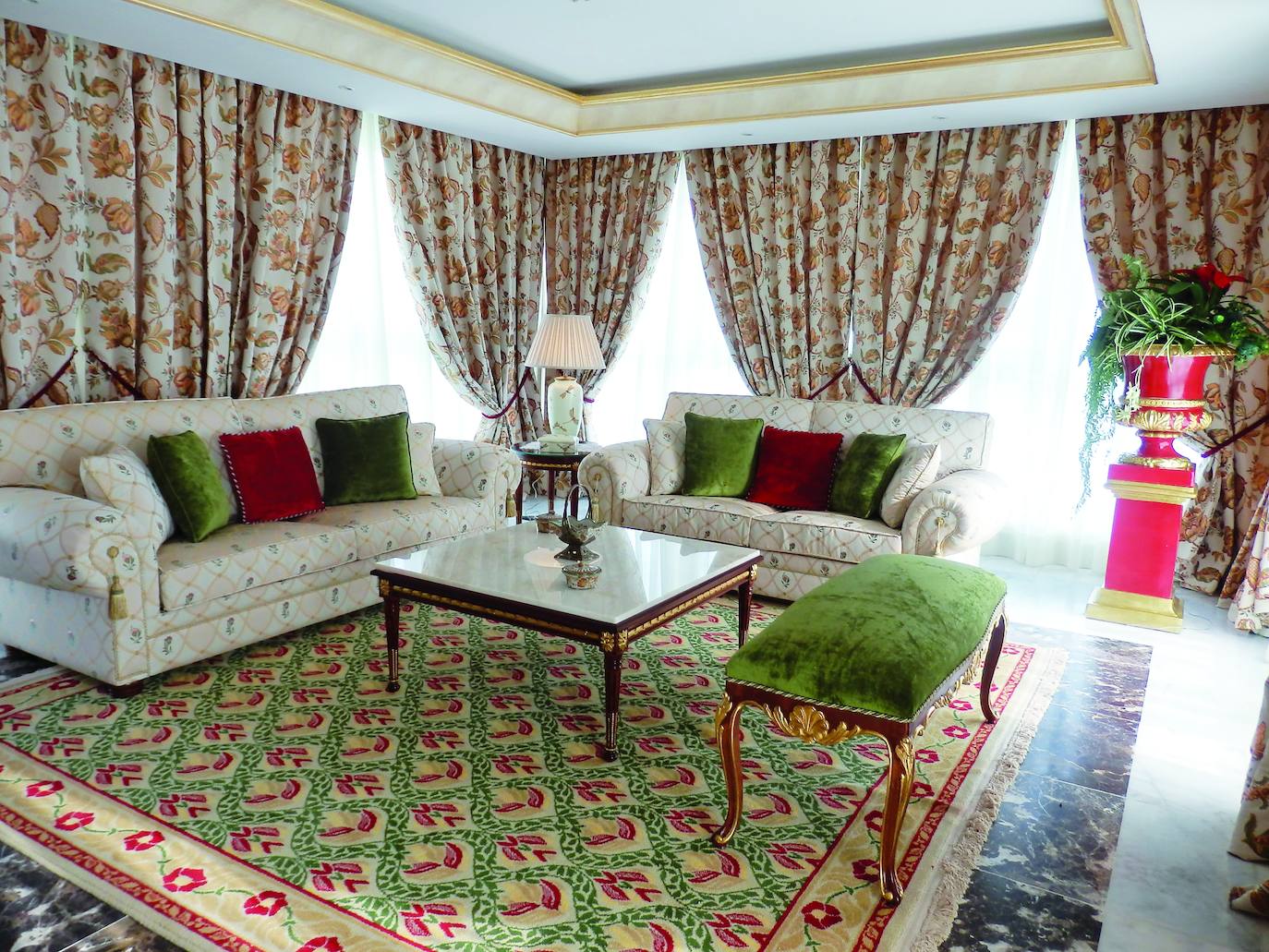 Las alfombras de Crevillent que dan color a los hoteles del mundo