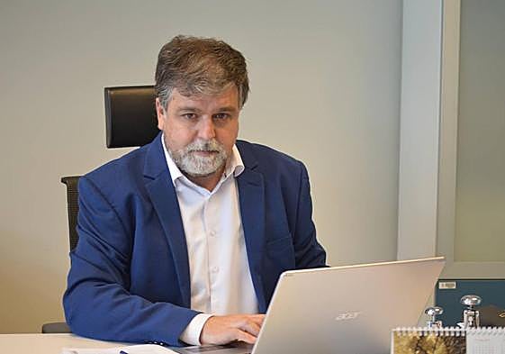 Cerdán en su despacho.