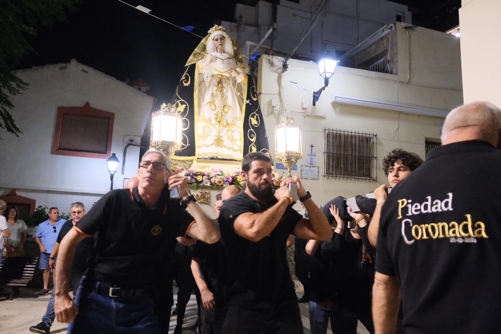 La Coronación de la Virgen de la Piedad de Santa Cruz en imágenes