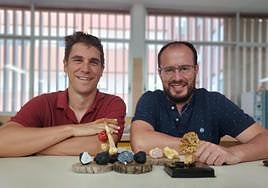 Los investigadores Sergi Gallego y Antonio Belda.