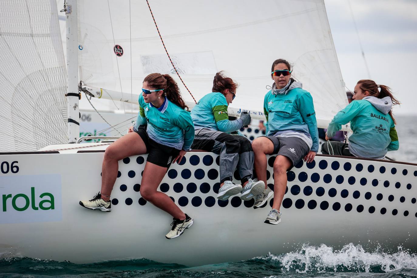 Imagen secundaria 2 - Team Baleària-RCNP gana el Trofeo Alicante City &amp; Beach, la Liga Iberdrola y el Campeonato España de Vela Femenina