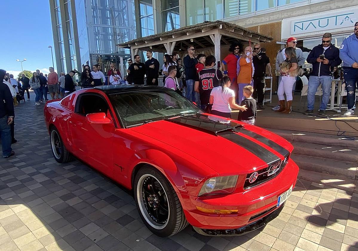&#039;Muscle cars&#039; americanos en Dénia
