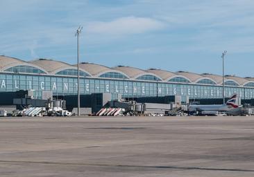 Condenan a un guardia civil por emborracharse durante su jornada en el aeropuerto de Alicante-Elche