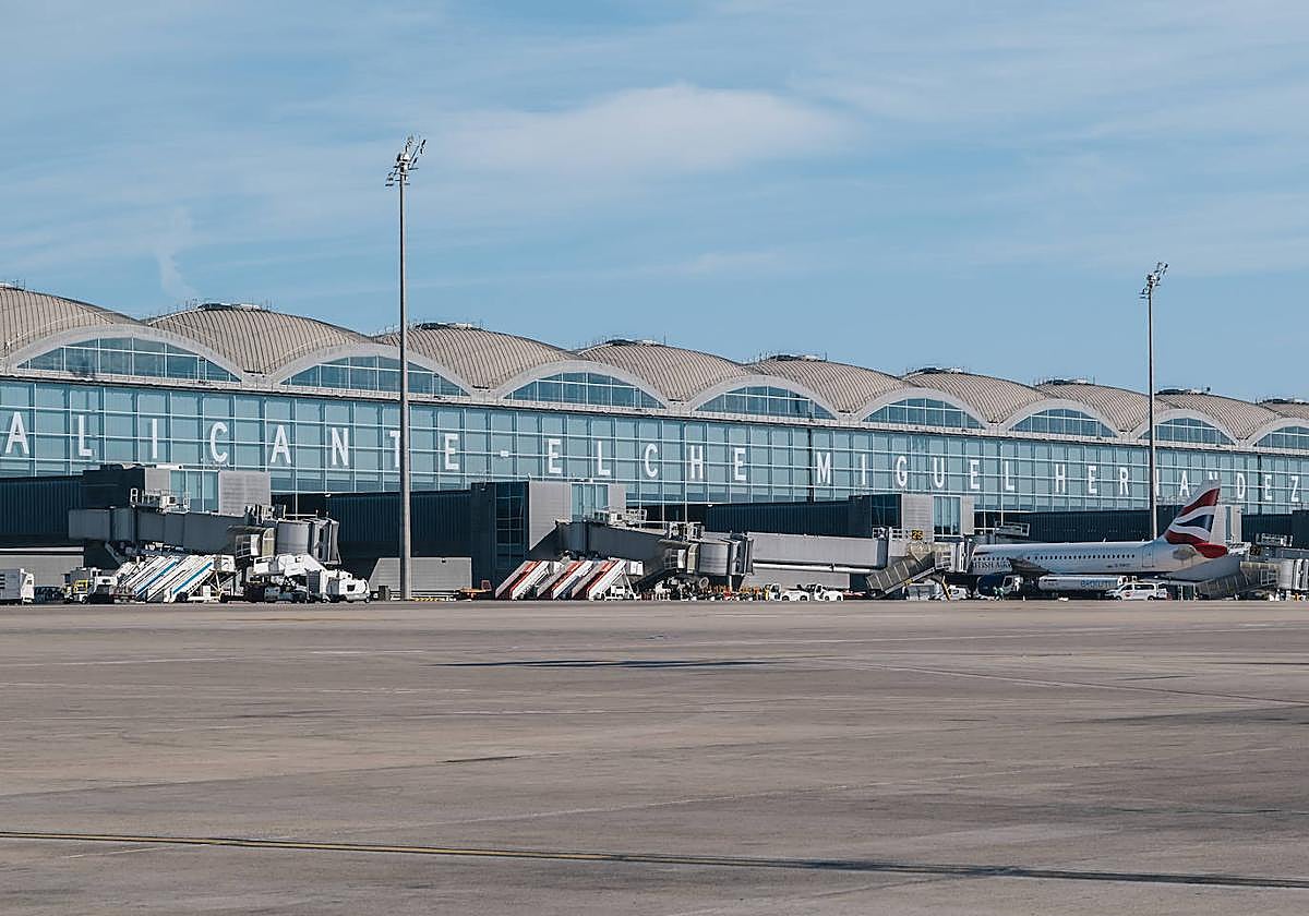 El aeropuerto Alicante-Elche Miguel Hernández.