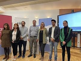 Autoridades y representantes de Cilab de Alicante.