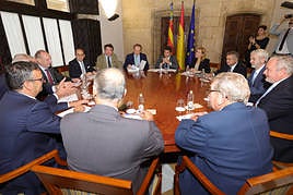 Mazón ha presidido la reunión del Consell con la federación de regantes.