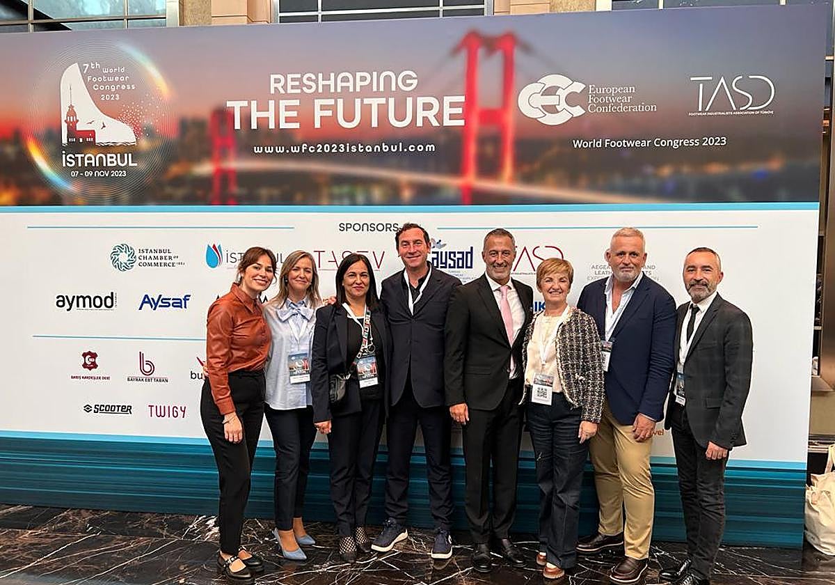 Comitiva de Fice y de la Comunitat Valenciana presente en el Congreso Internacional del Calzado en Estambul.