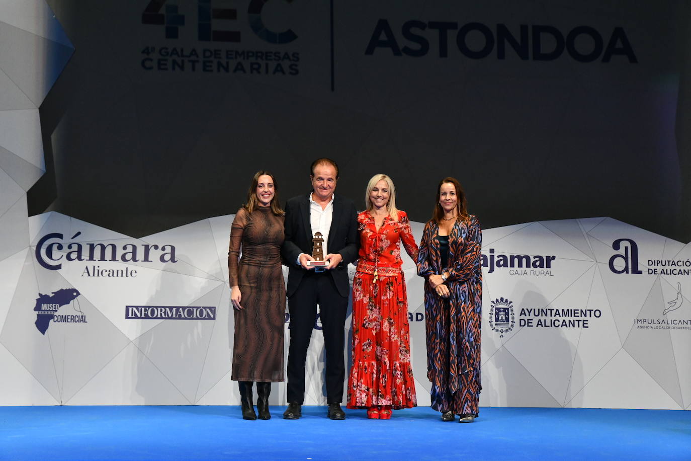 Y llegó la noche de las empresas centenarias alicantinas