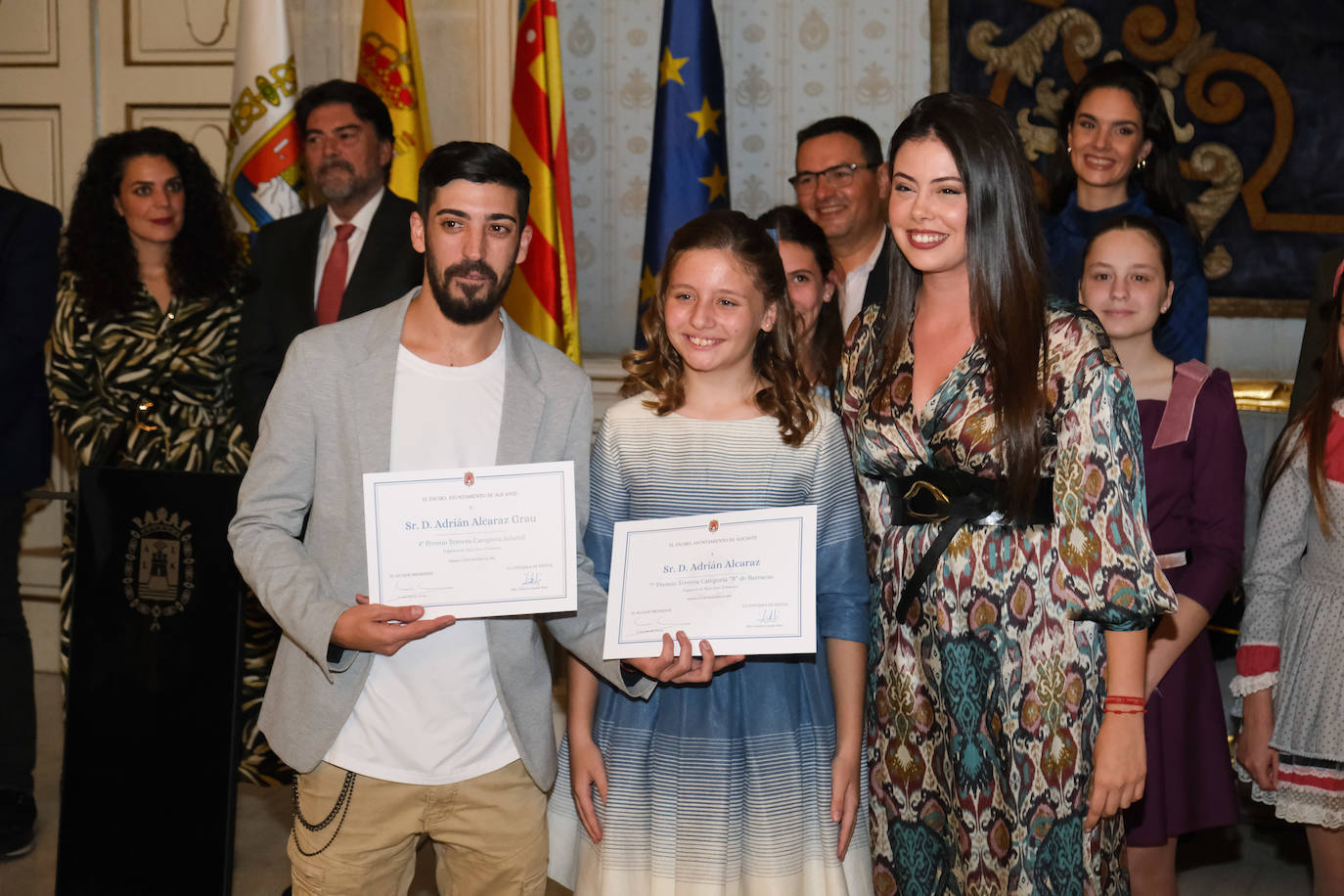 Entrega de premios a los artistas de las Hogueras de Alicante