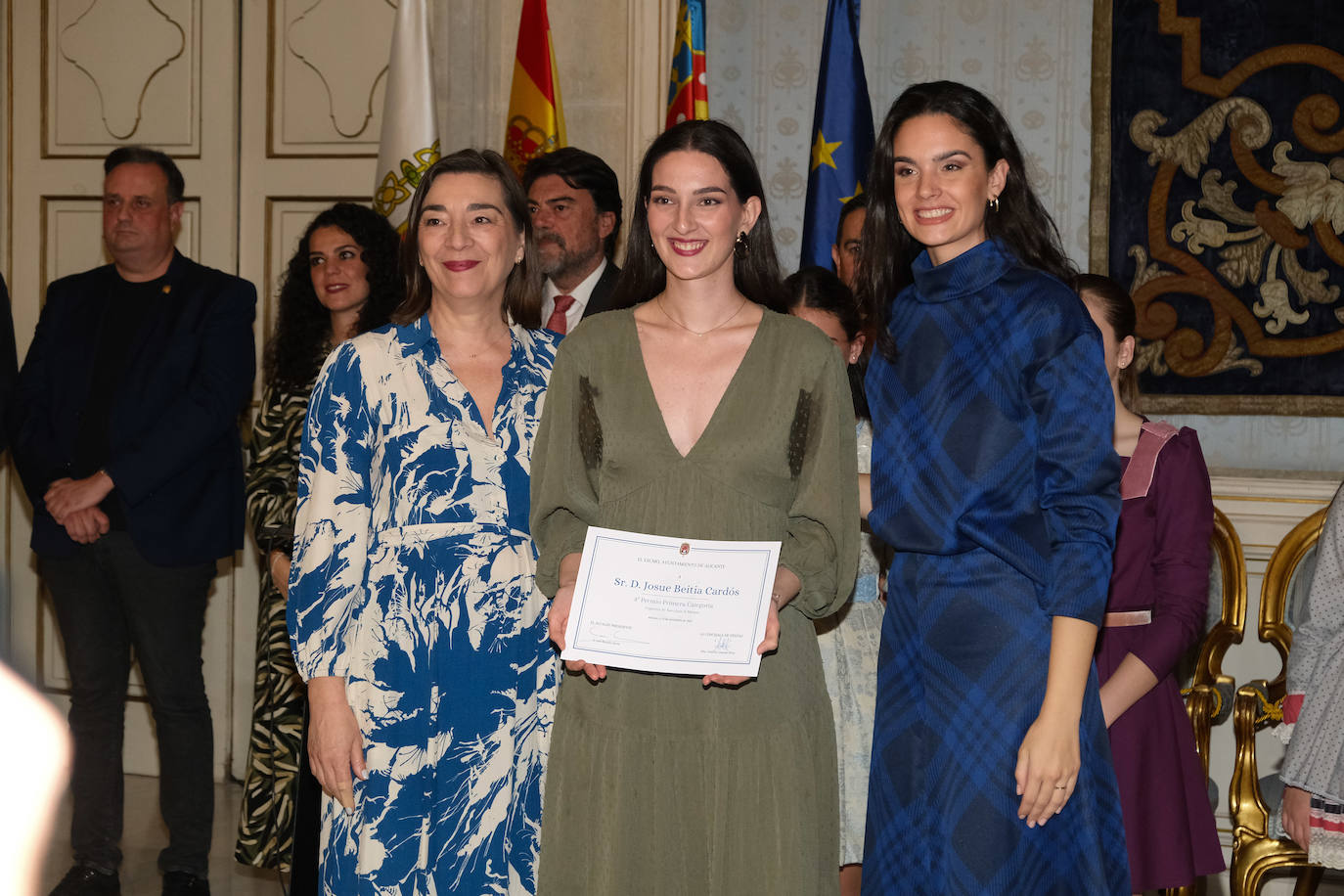 Entrega de premios a los artistas de las Hogueras de Alicante