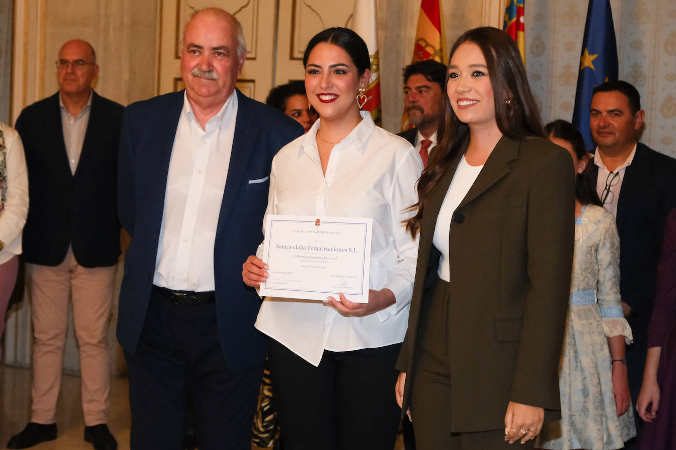 Entrega de premios a los artistas de las Hogueras de Alicante