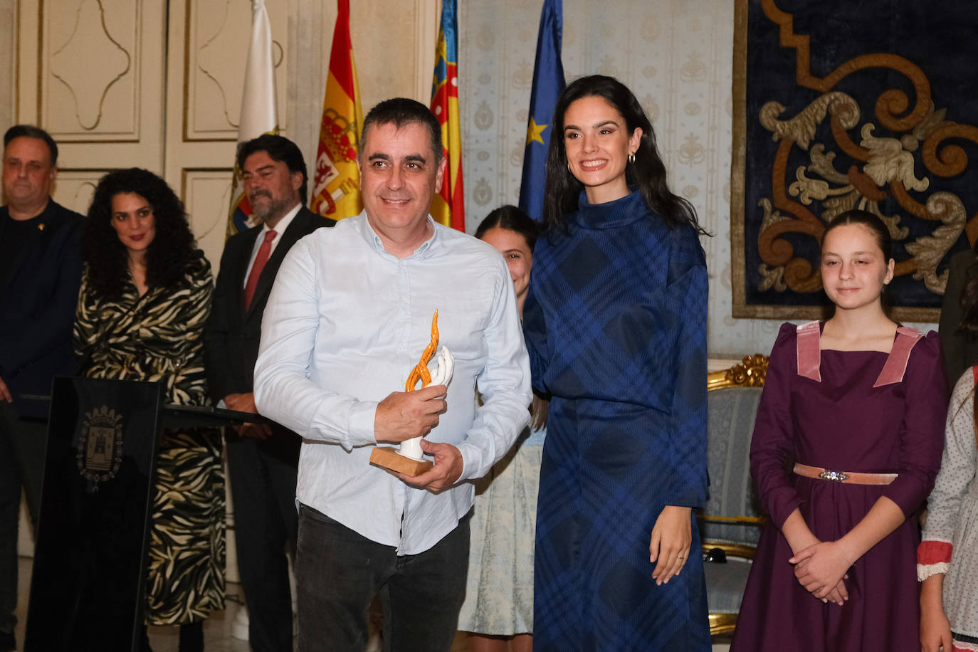 Entrega de premios a los artistas de las Hogueras de Alicante