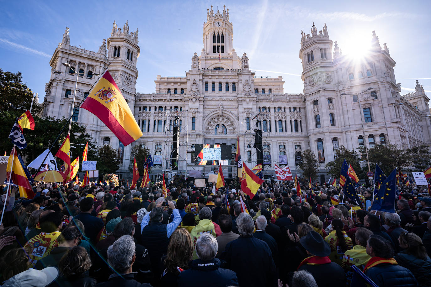 Los organizadores han leído un manifiesto.