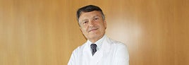 El ginecólogo alicantino Rafael Bernabeu