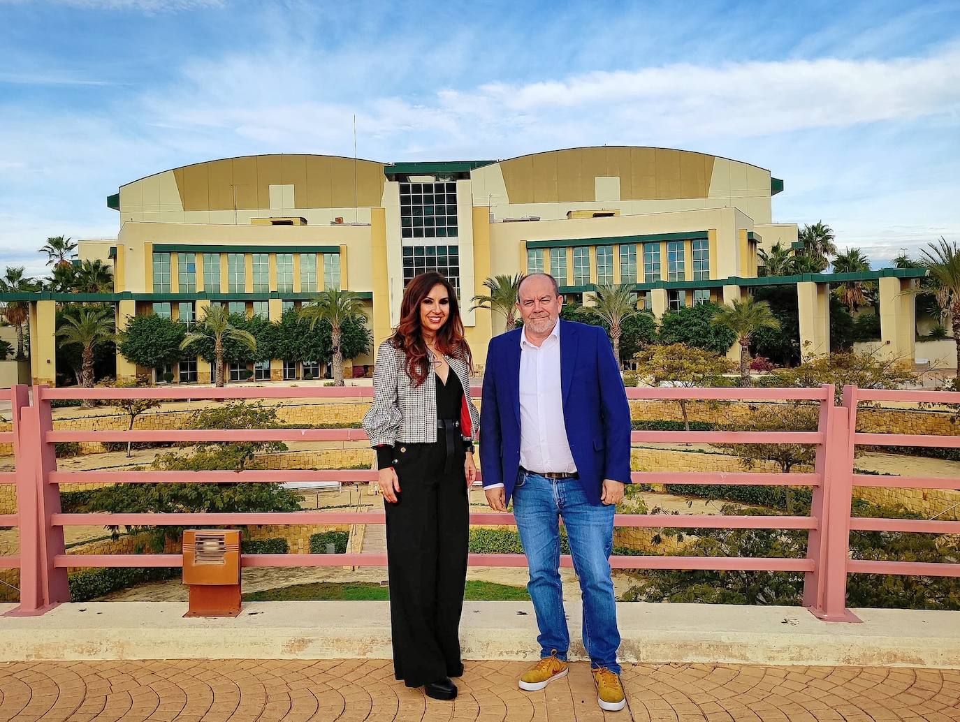 Ana Poquet y Fermín Crespo en las instalaciones de la Ciudad de la Luz.