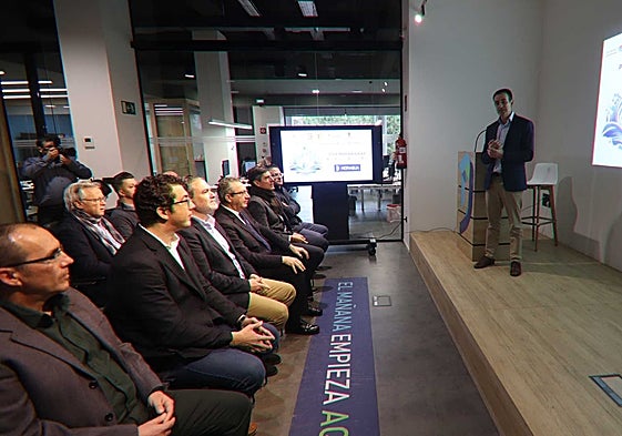 Imagen del acto de presentación de Vida Marina Baixa en Dinapsis Benidorm