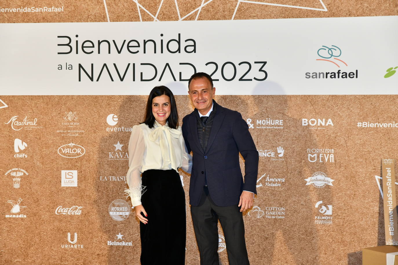 El cóctel solidario de Vectalia, en imágenes