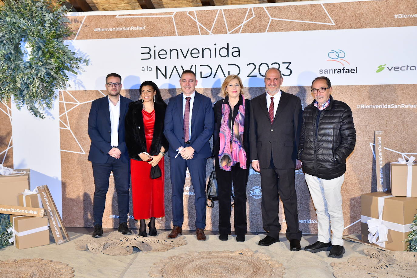 El cóctel solidario de Vectalia, en imágenes