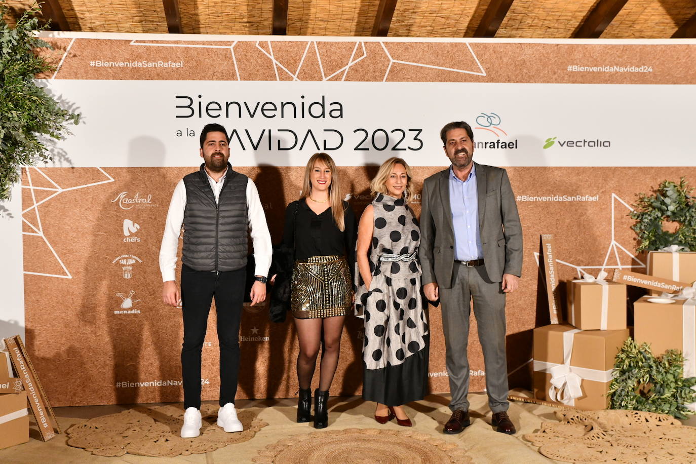 El cóctel solidario de Vectalia, en imágenes