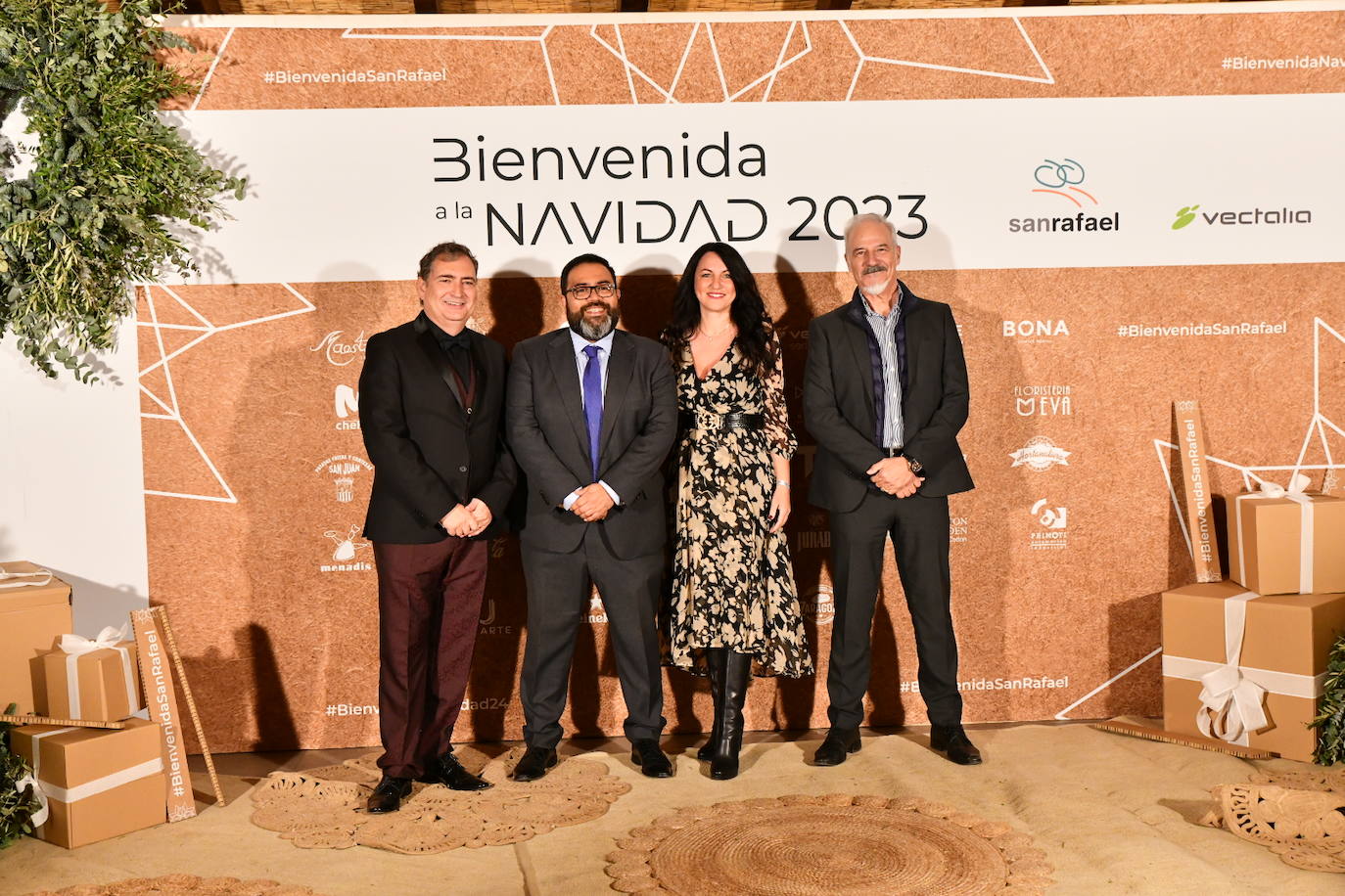 El cóctel solidario de Vectalia, en imágenes