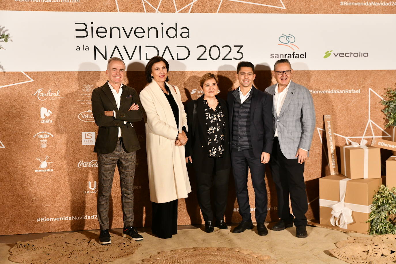 El cóctel solidario de Vectalia, en imágenes