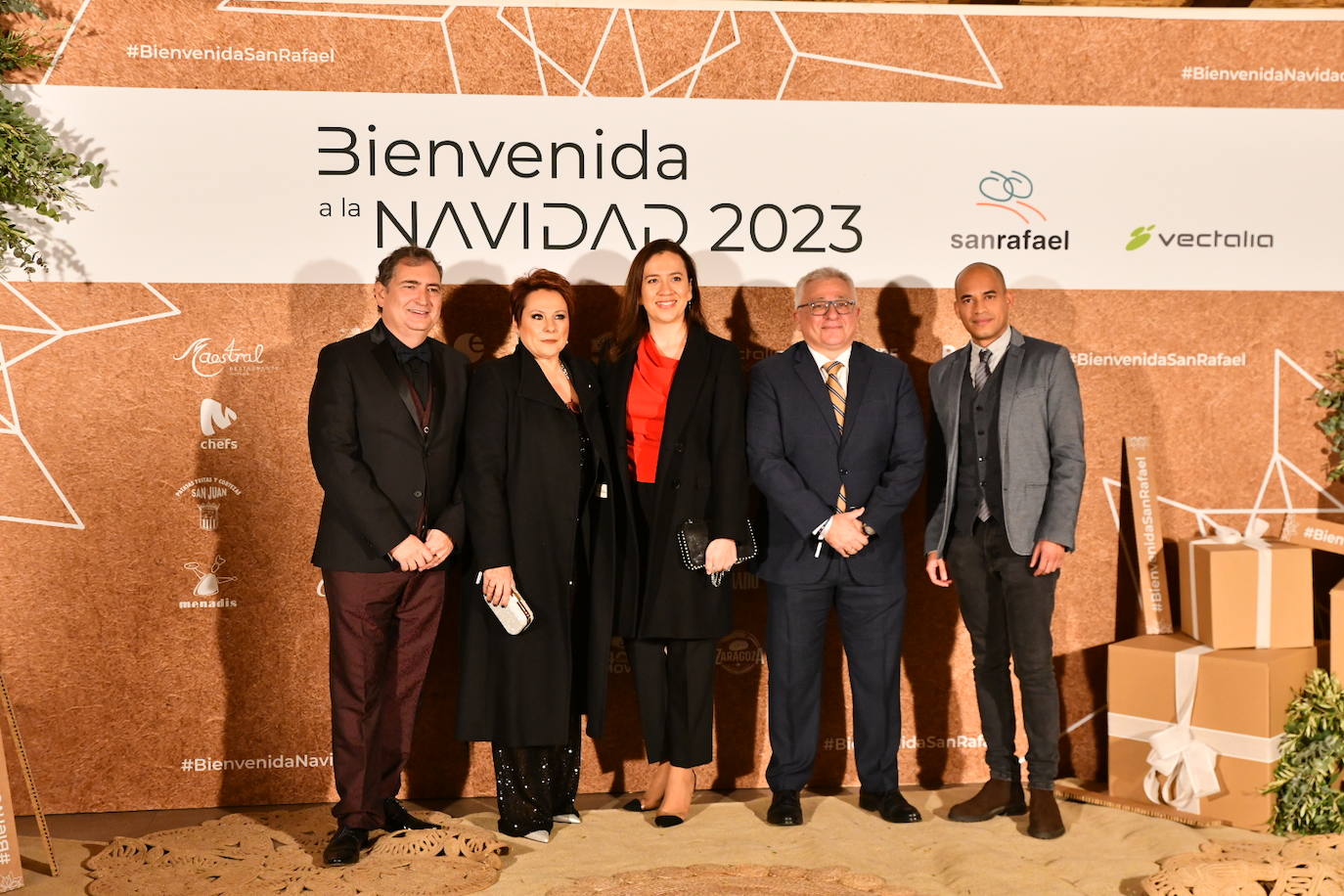 El cóctel solidario de Vectalia, en imágenes