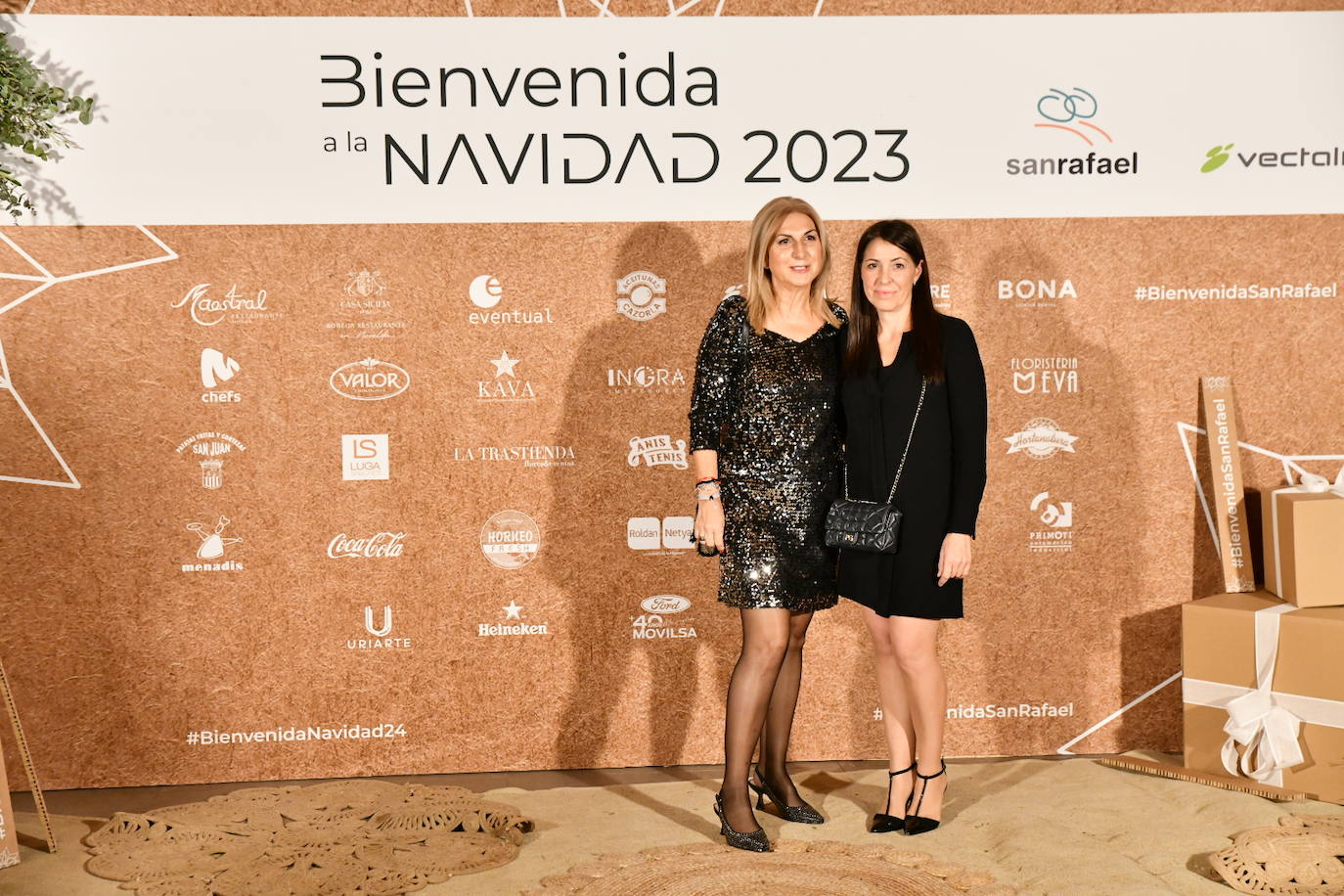 El cóctel solidario de Vectalia, en imágenes